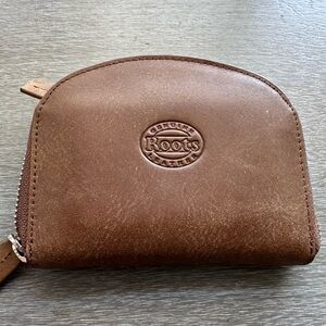 Roots Half Moon Wallet